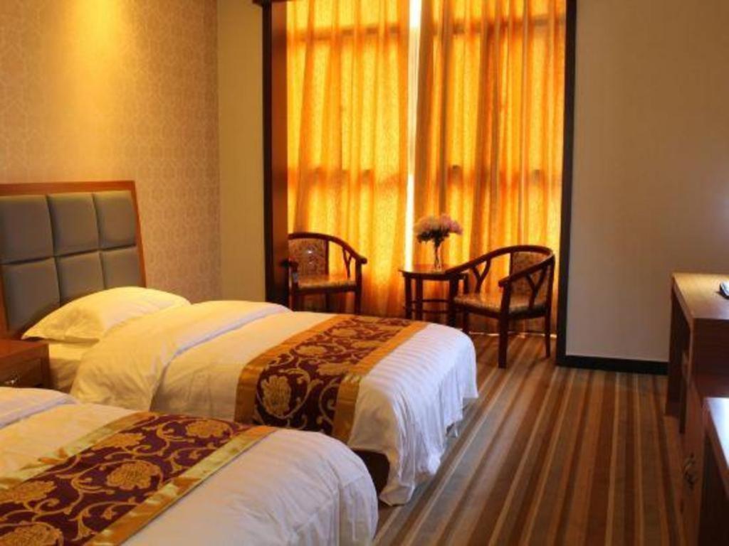 169 Business Hotel 3*