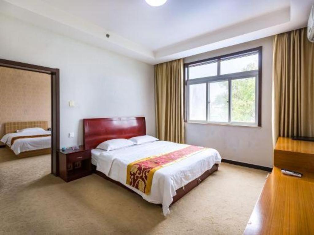 169 Business Hotel 3*