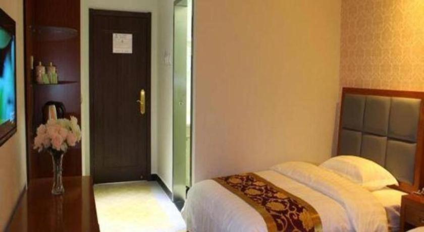 169 Business Hotel