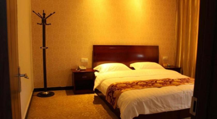 169 Business Hotel 3*