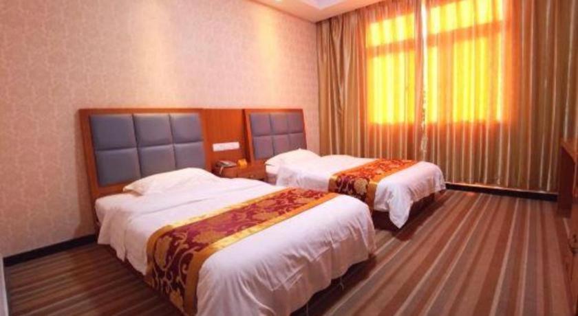169 Business Hotel