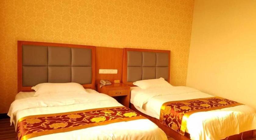 169 Business Hotel 3*
